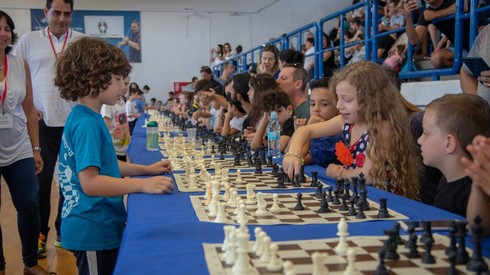שחמט בגנים ובבתי הספר