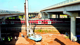 המנופים כבר בשטח. העבודות השבוע