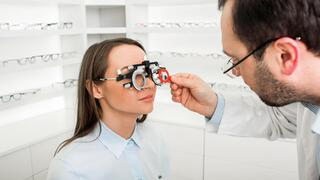 הופנתה לאופטומטריסט 