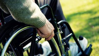 "מנצל את התמימות"