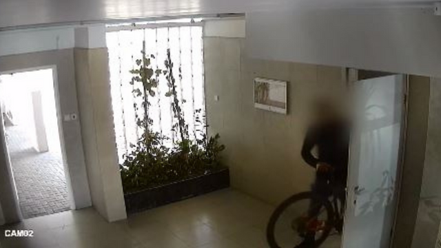 גנב האופניים בפעולה